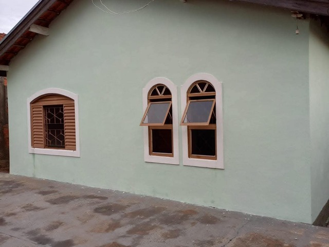 #72 - Casa para Venda em Brotas - SP - 1