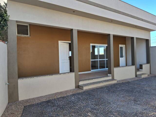 #79 - Casa para Venda em Brotas - SP - 2