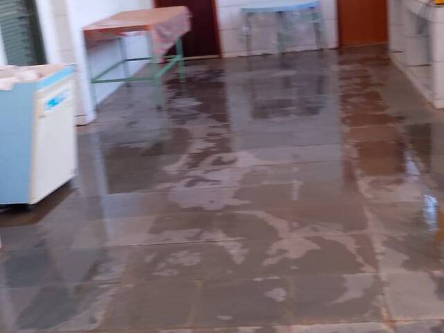 #92 - Casa para Venda em Brotas - SP - 2