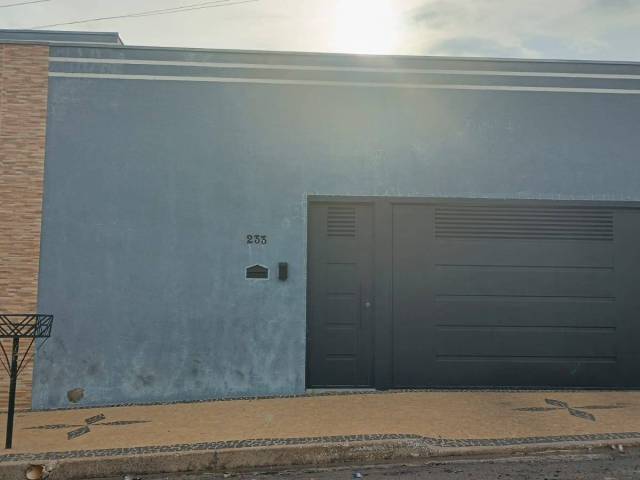 #104 - Casa para Venda em Brotas - SP - 1