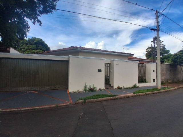 #105 - Casa para Venda em Brotas - SP - 1