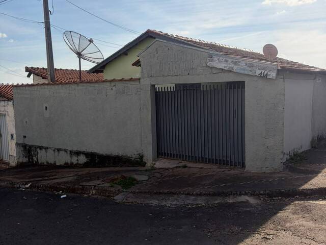 #148 - Casa para Venda em Brotas - SP - 1