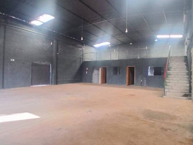 Sala para Locação em Brotas - 5