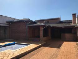 #232 - Casa para Venda em Brotas - SP - 2